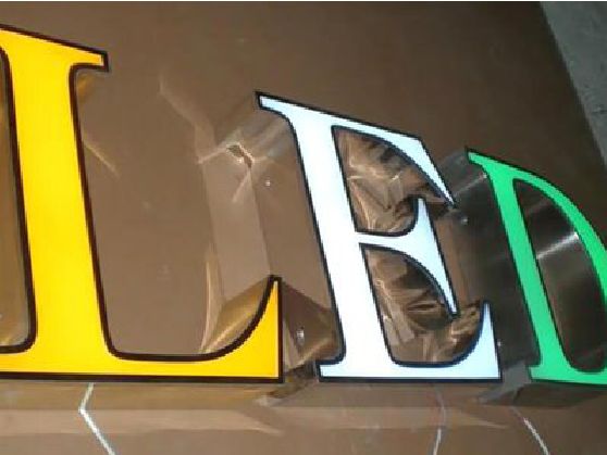 靖江介绍LED招牌的基础知识。