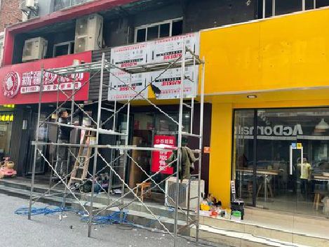 靖江制作广告招牌如何避免它发黄？